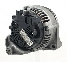 Laden Sie das Bild in den Galerie-Viewer, NEU Lichtmaschine Generator passend für  BMW X5 E70 3.0 d sd 170A OE TG17C034