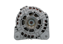 Laden Sie das Bild in den Galerie-Viewer, Original Neu Valeo Lichtmaschine passend für Renault  Logan  SG12B124 120 A