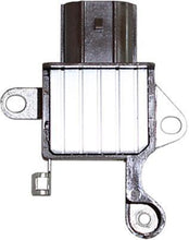 Laden Sie das Bild in den Galerie-Viewer, Regulator Regler für Lichtmaschine Generatorfür 104210-3050